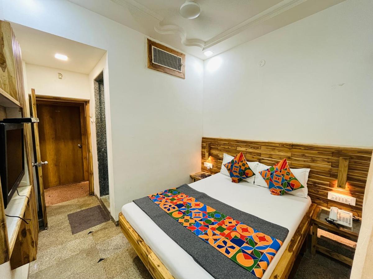 Hotel Regency - Housity