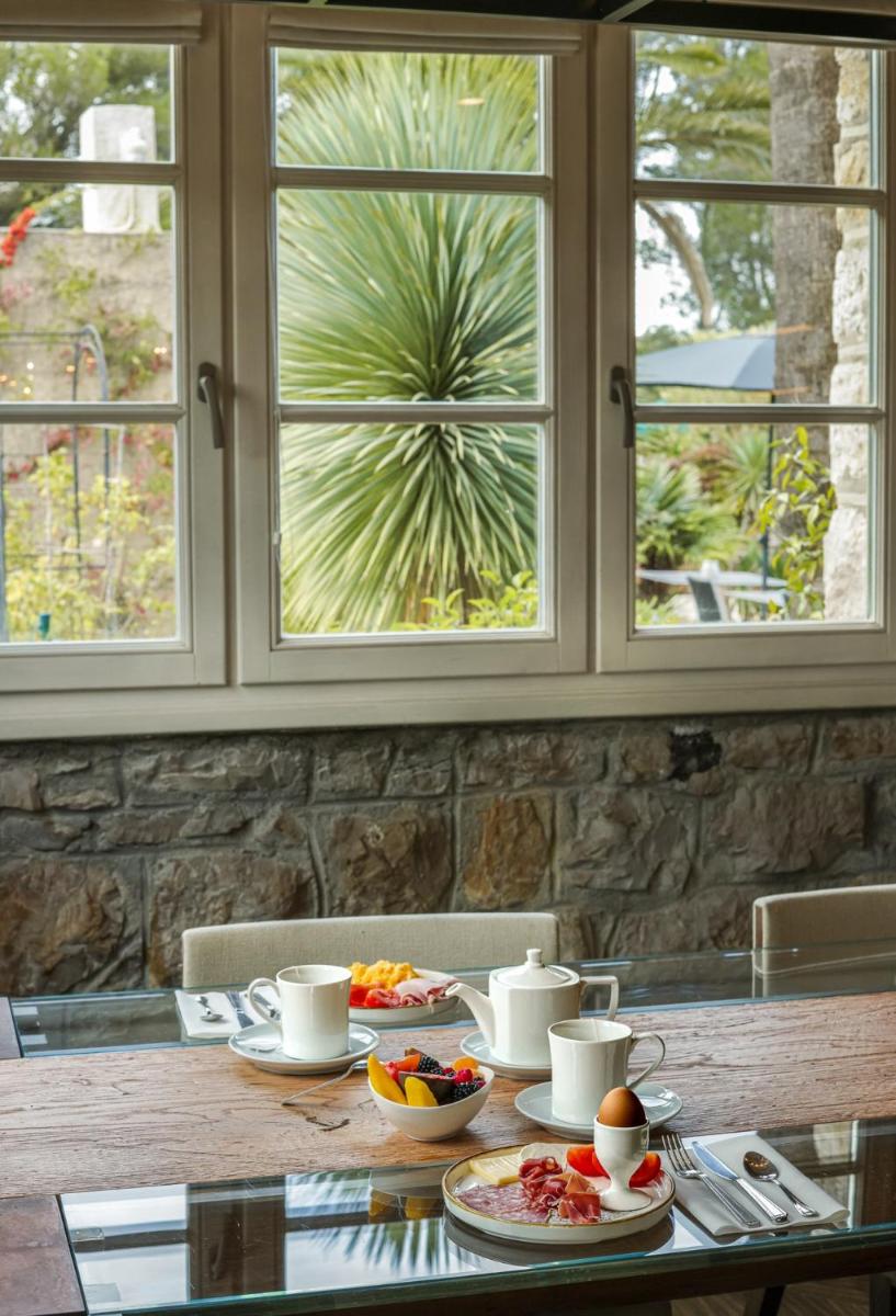 Hôtel Eze Hermitage - Housity