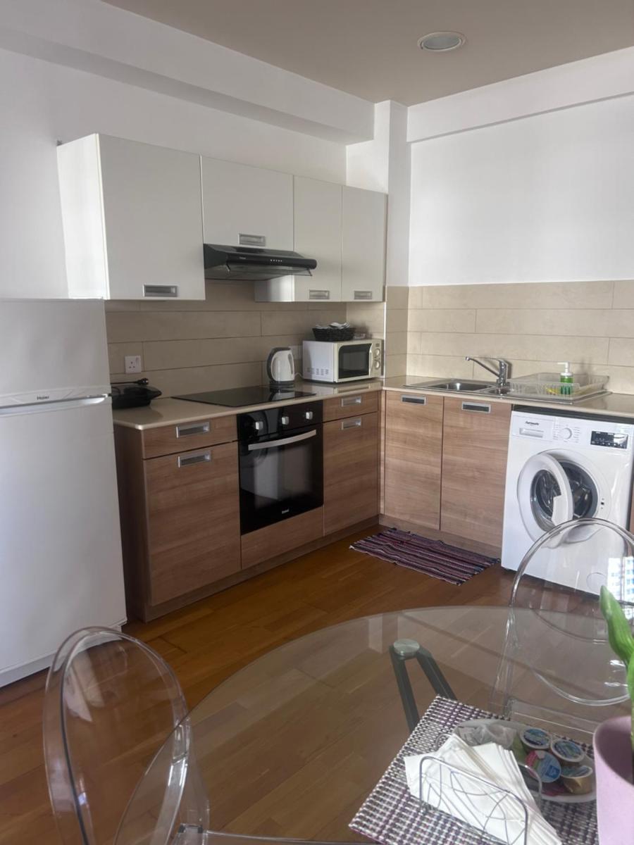 Ithaki Phinikoudes Apartment No. 205 - Housity