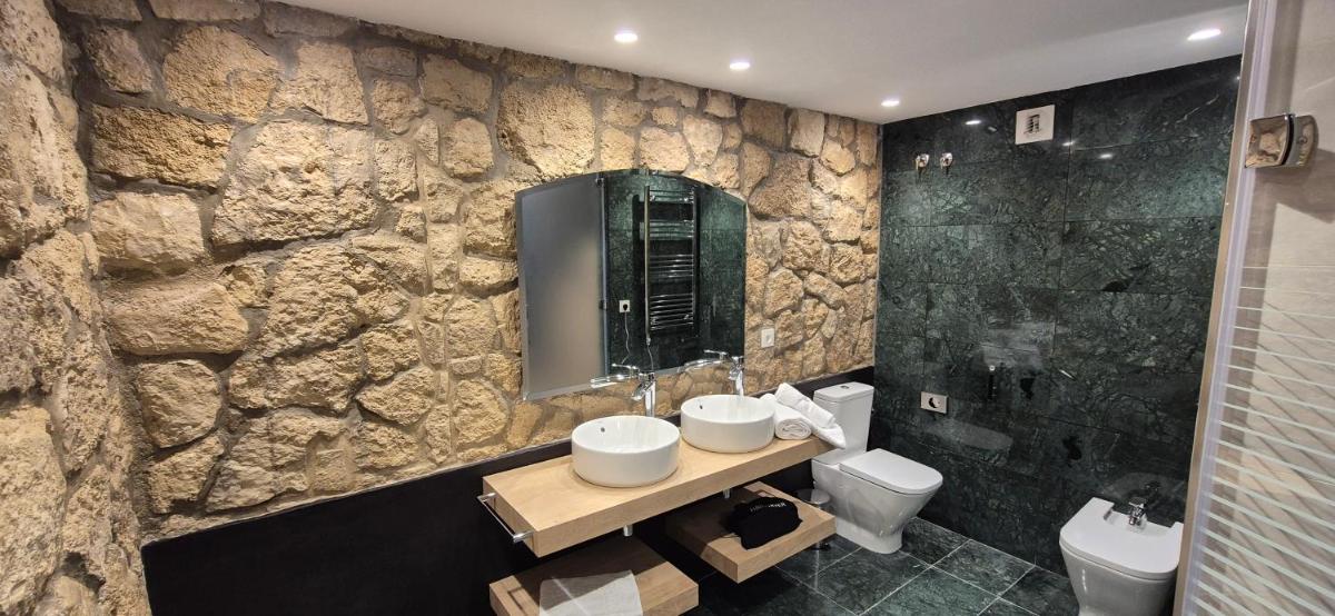 Vineam Hotel - Housity