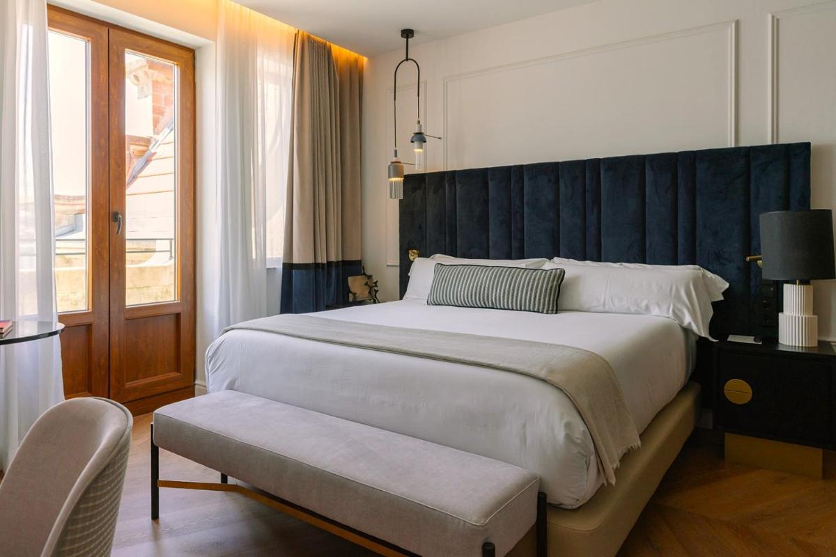 Cama o camas de una habitación en Palacio Arriluce Hotel - The Leading Hotels of the World