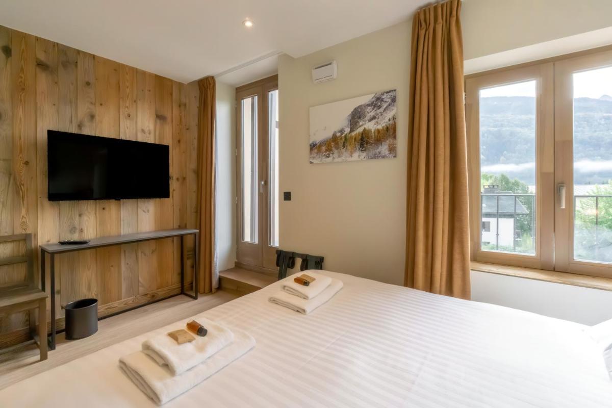 Hostellerie du Petit Saint Bernard - Housity