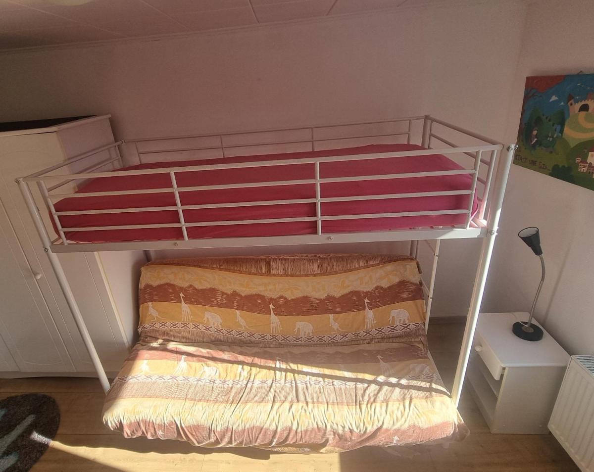 Relax, Cozy and Welcoming Room Near train station - Housity
