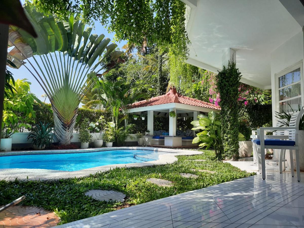 SUNKISS VILLA by Yogya Tropicana - Hizvo