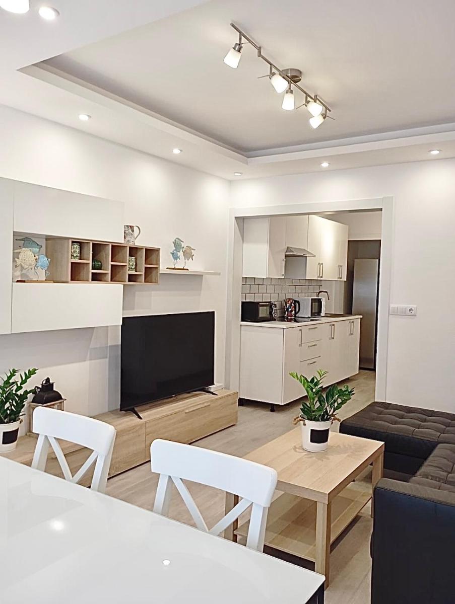 Warm Harbor - Housity