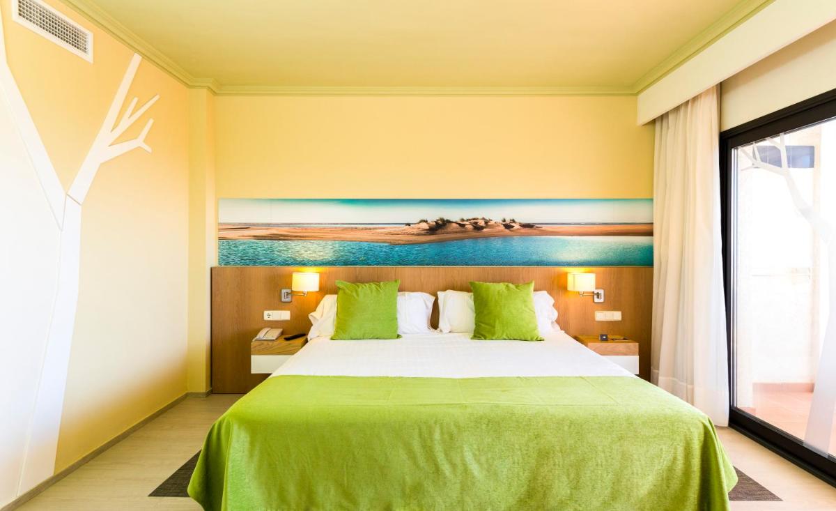 Cama o camas de una habitación en TUI Blue Isla Cristina Palace - Adults Recommended
