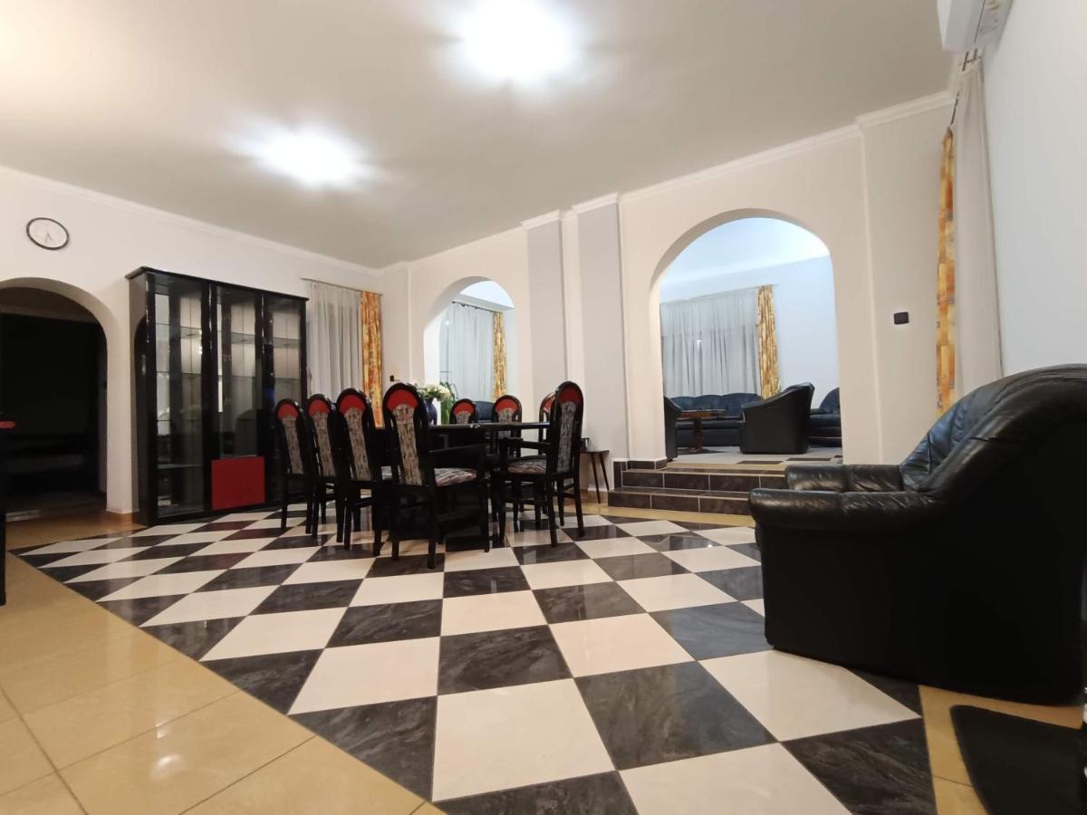 NikoLux Apartman - Housity