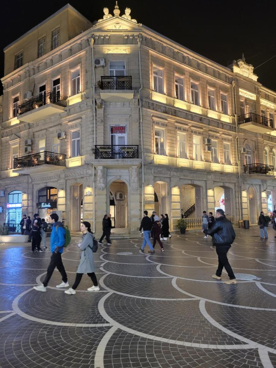 London Hotel and Guest House - Housity