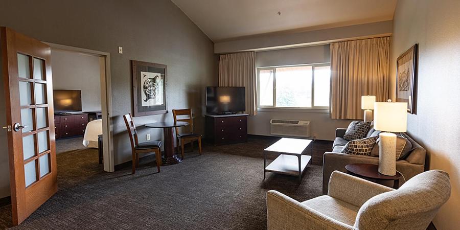 Little Creek Casino Resort - Housity