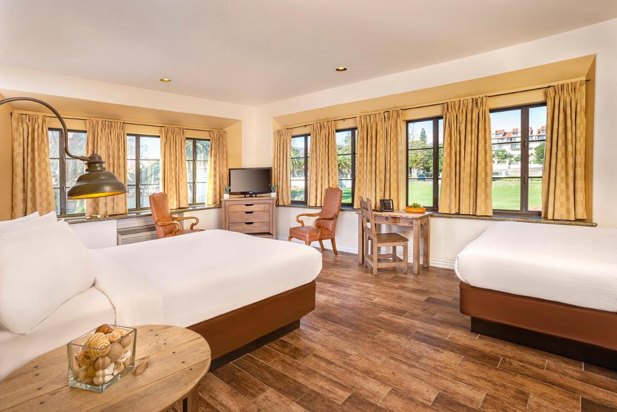 Clocktower Inn Ventura - Housity
