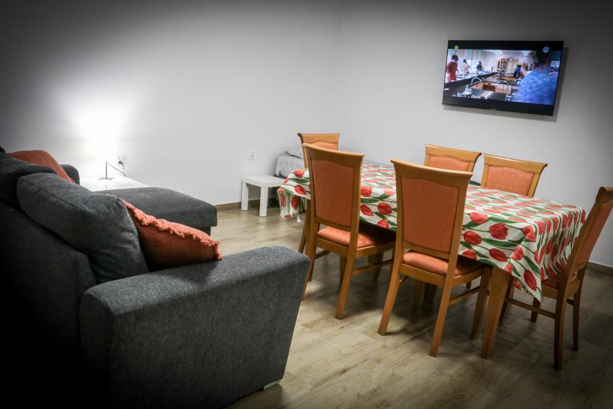 Sosnówka Pokoje Gościnne - Housity
