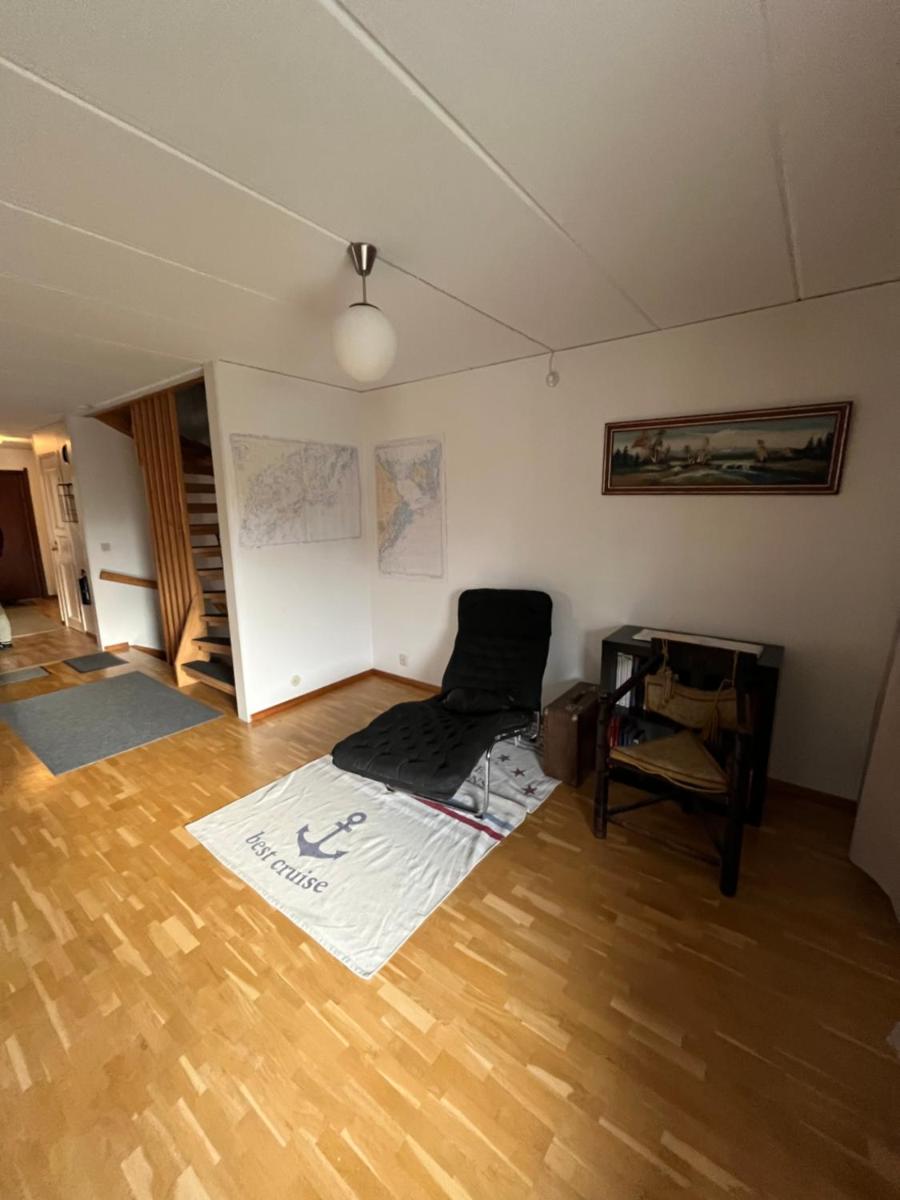 Radhus invid Kurjoviken - Housity