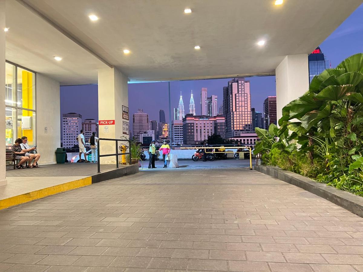 Regalia Suites & Residence by Enjoy your stay - Housity