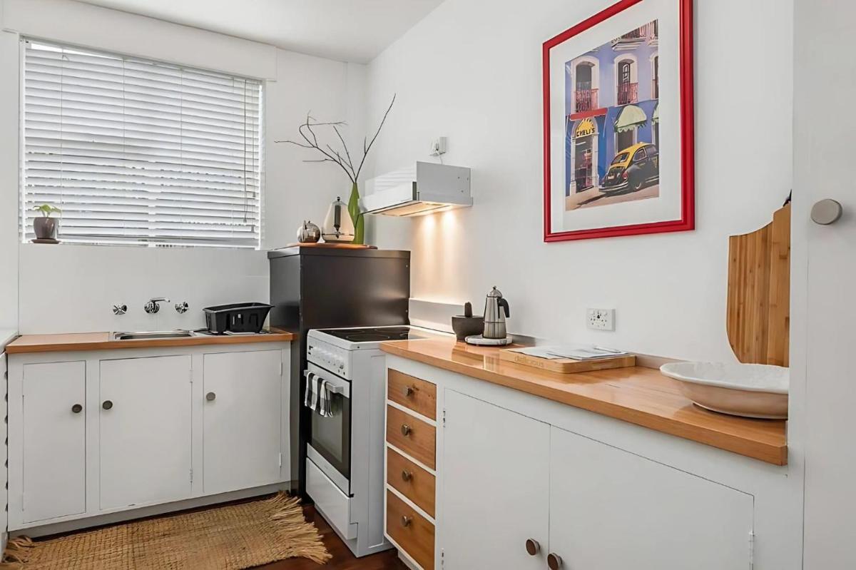 Modern City-Fringe Apartment in New Town - Housity