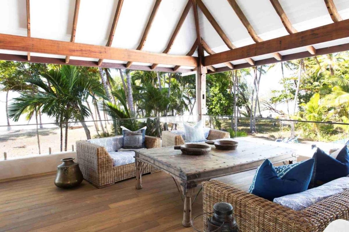 Spice At Oak Absolute Beachfront with Private Pool Near Port Douglas - Housity