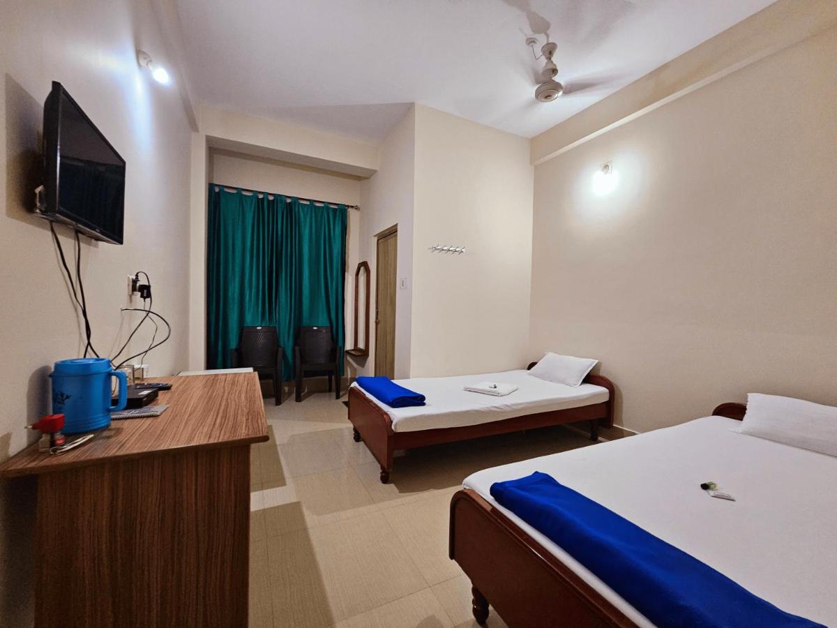 Hotel Rishiraj - Housity