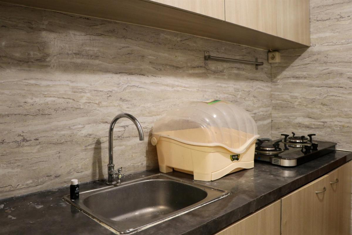 Comfort Living 3BR at Grand Palace Kemayoran Apartment By Travelio - Housity