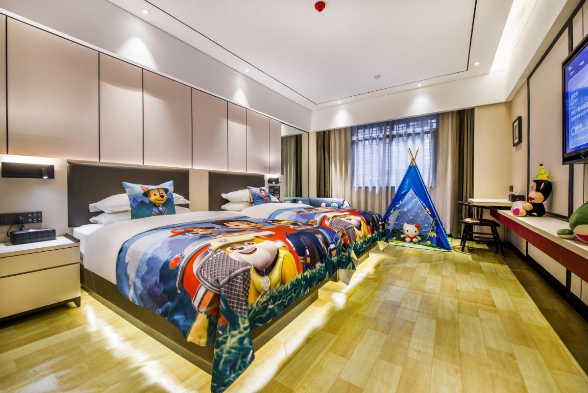 和沐嘉江岸星河酒店-凤凰古城虹桥中路店Jiang'an Xinghe Hotel - Hizvo