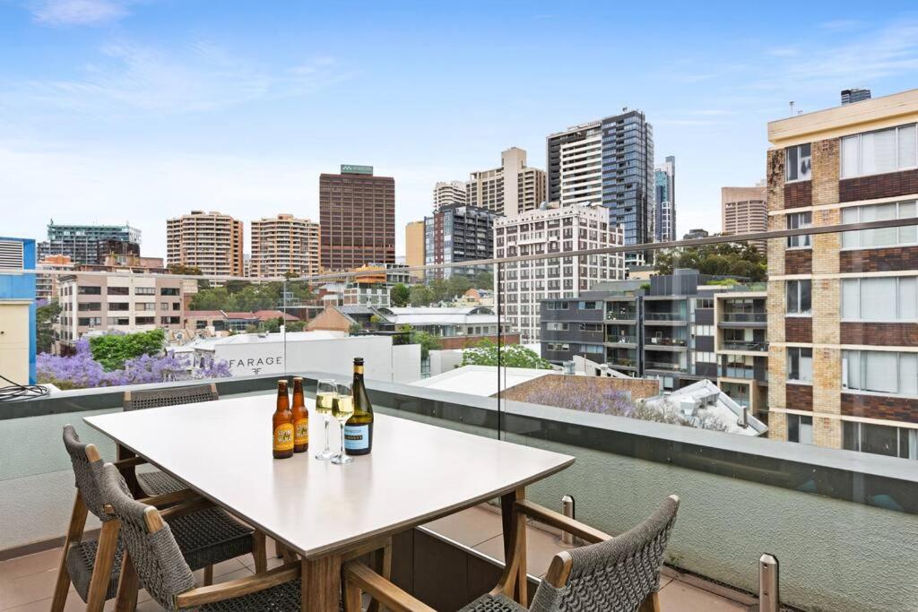 Mini Penthouse by Sydney Dreams - Housity