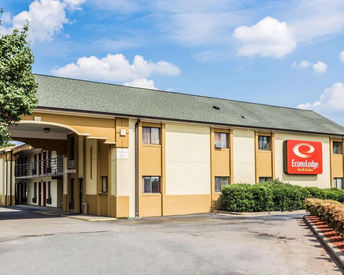 Econo Lodge Inn & Suites Matthews - Charlotte - Housity