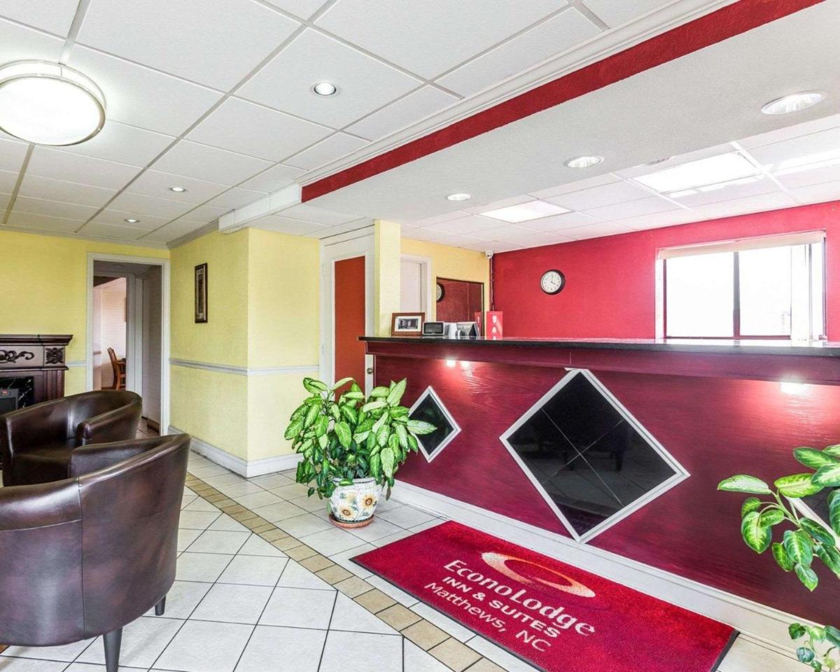 Econo Lodge Inn & Suites Matthews - Charlotte - Housity
