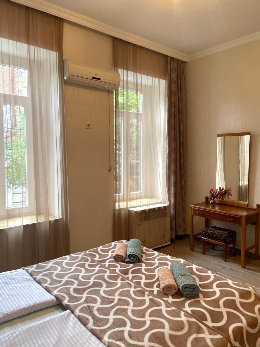 Nana's Apartment - Hizvo