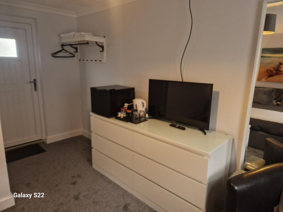 Farne Lodge - Housity