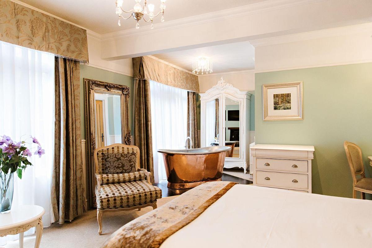 Wild Boar Estate - Housity
