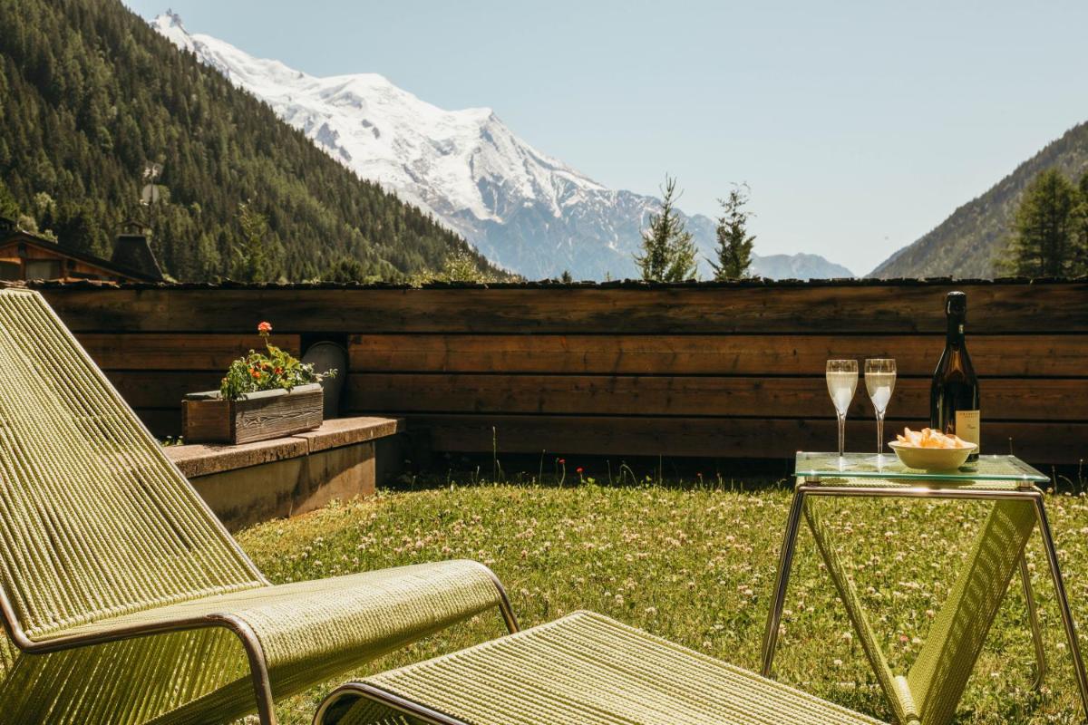 Vue générale sur la montagne ou vue sur la montagne depuis l'hôtel