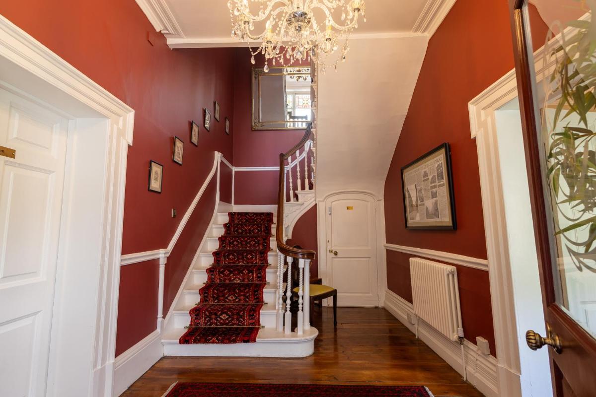 38 St Giles - Housity