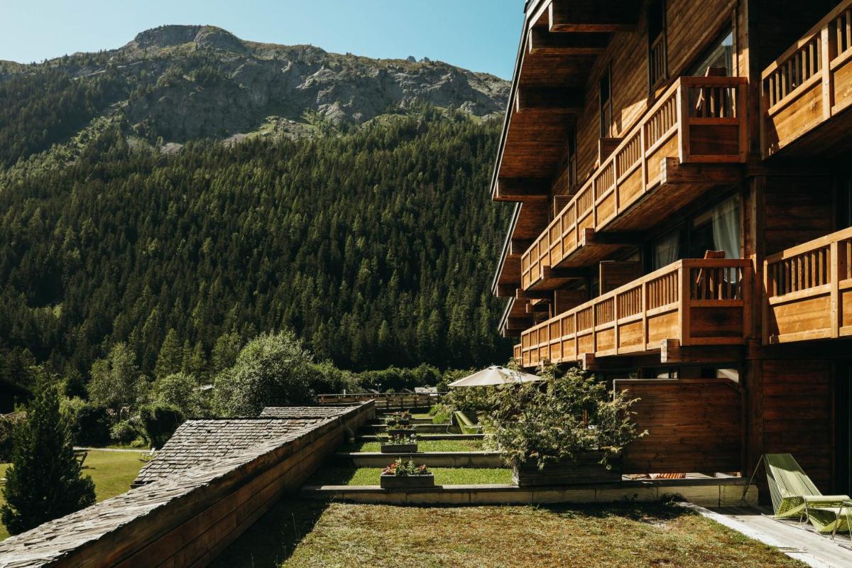 Vue générale sur la montagne ou vue sur la montagne depuis l'hôtel