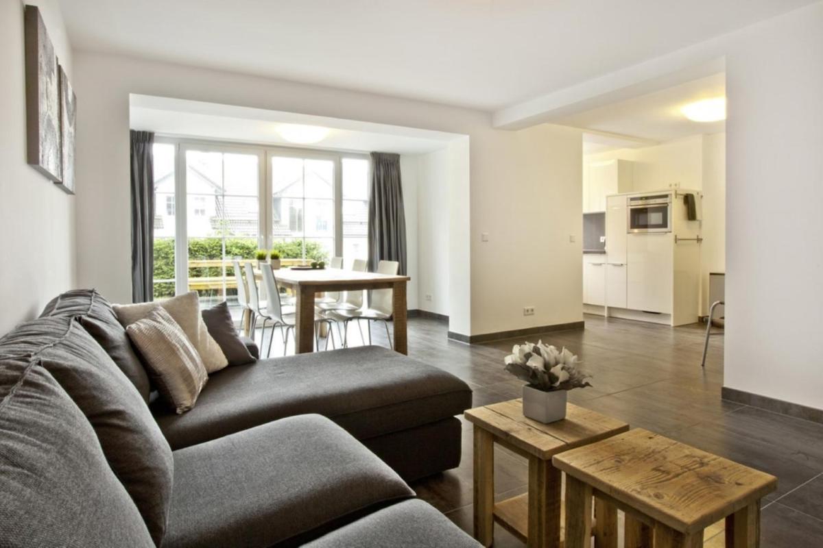 Kristall Apartments A - Housity