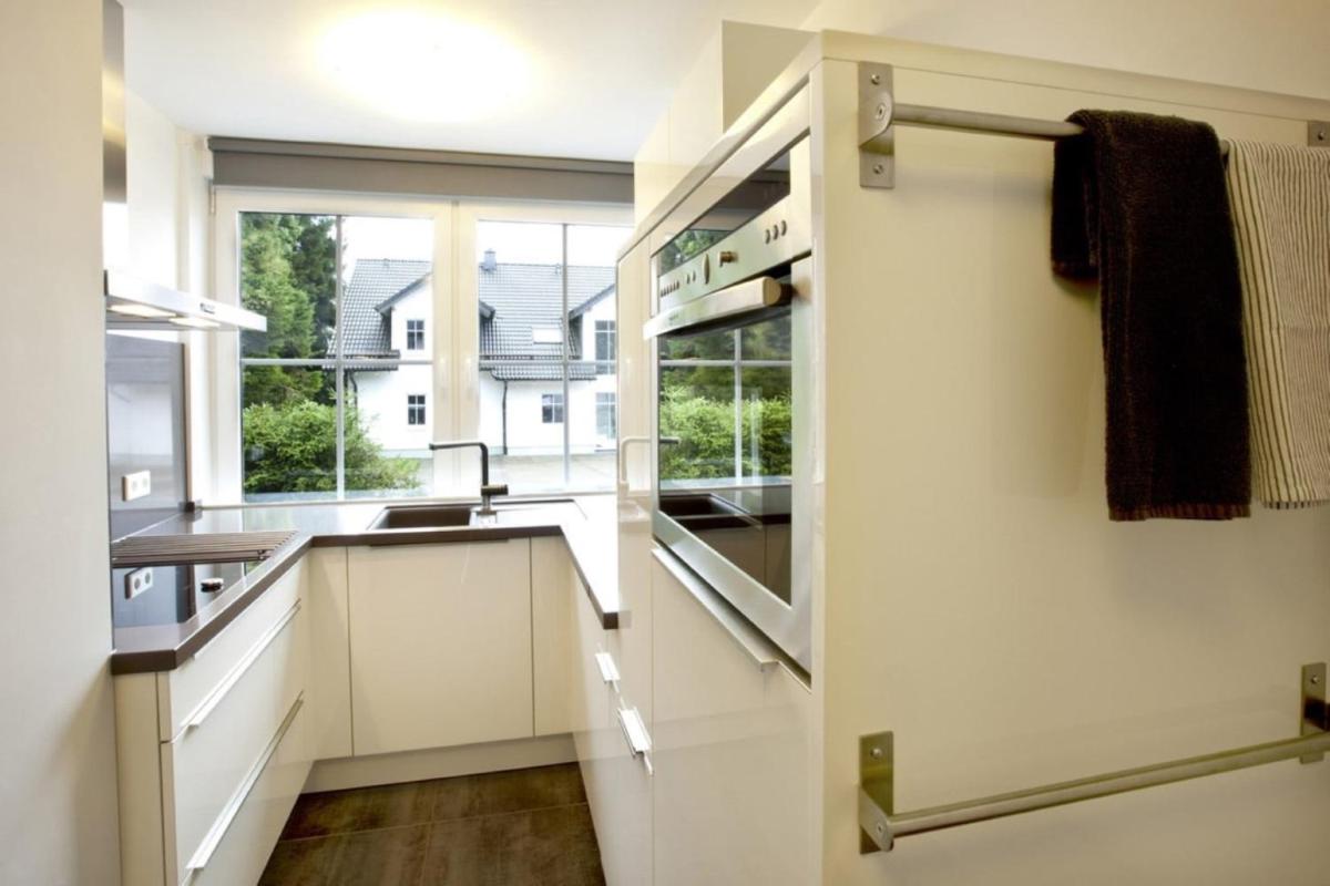 Kristall Apartments A - Housity