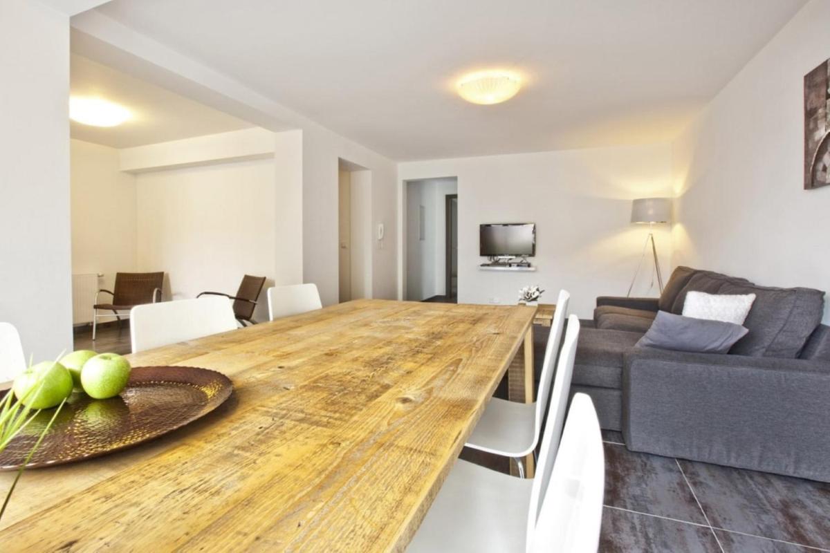 Kristall Apartments A - Housity