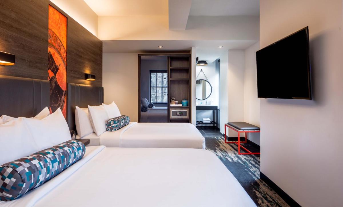 Aloft Philadelphia Downtown - Housity