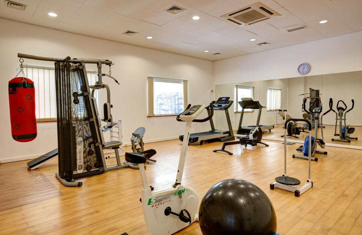 O centro de fitness e/ou as comodidades de fitness de Jardim do Vau
