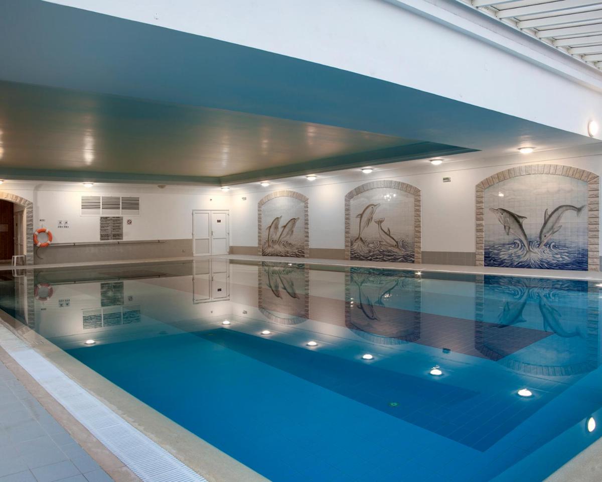 A piscina em ou perto de Jardim do Vau