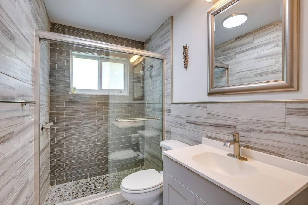 Best of Oakland Park-With heated pool - Housity