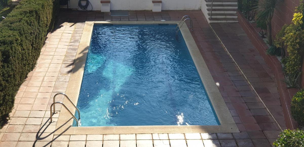 Apartamento con piscina - Tossa - Magníficas vistas al mar - Housity