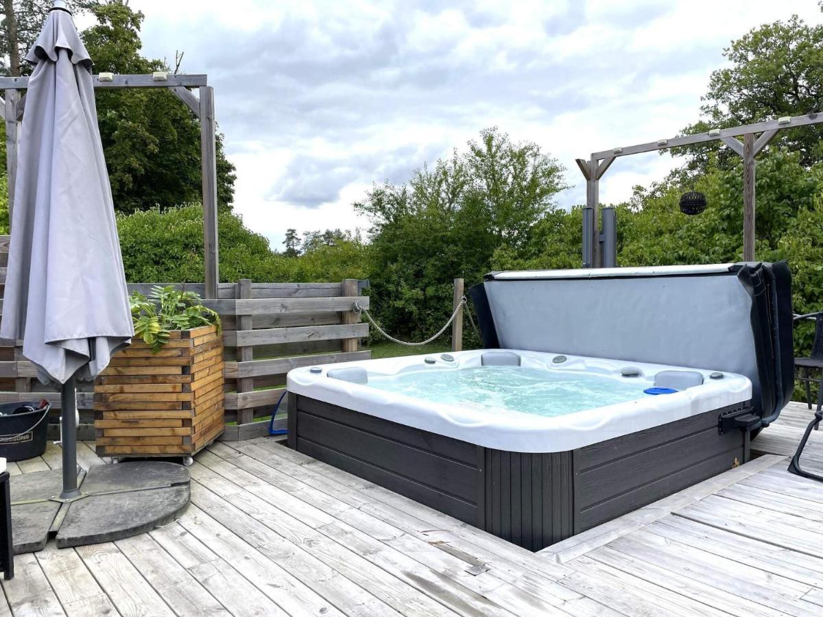 Holiday home Vikingstad - Housity