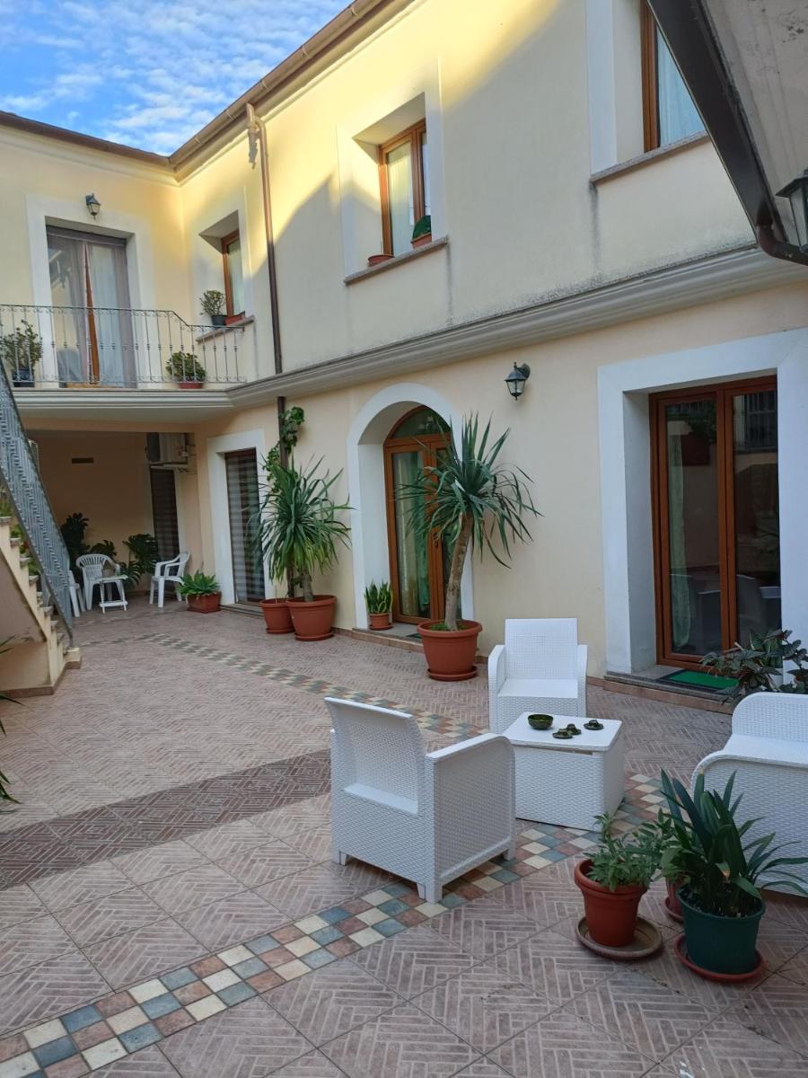 Giarranas House - Apartment with coutyard - Hizvo