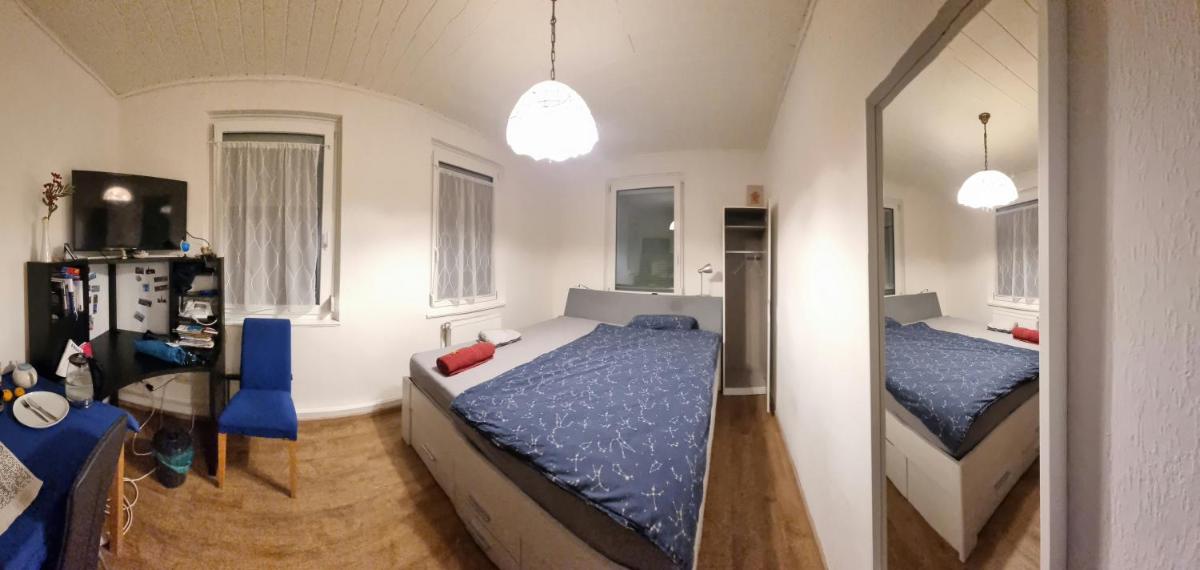 Charmantes helles Zimmer zentrumnah und naturnah - Housity