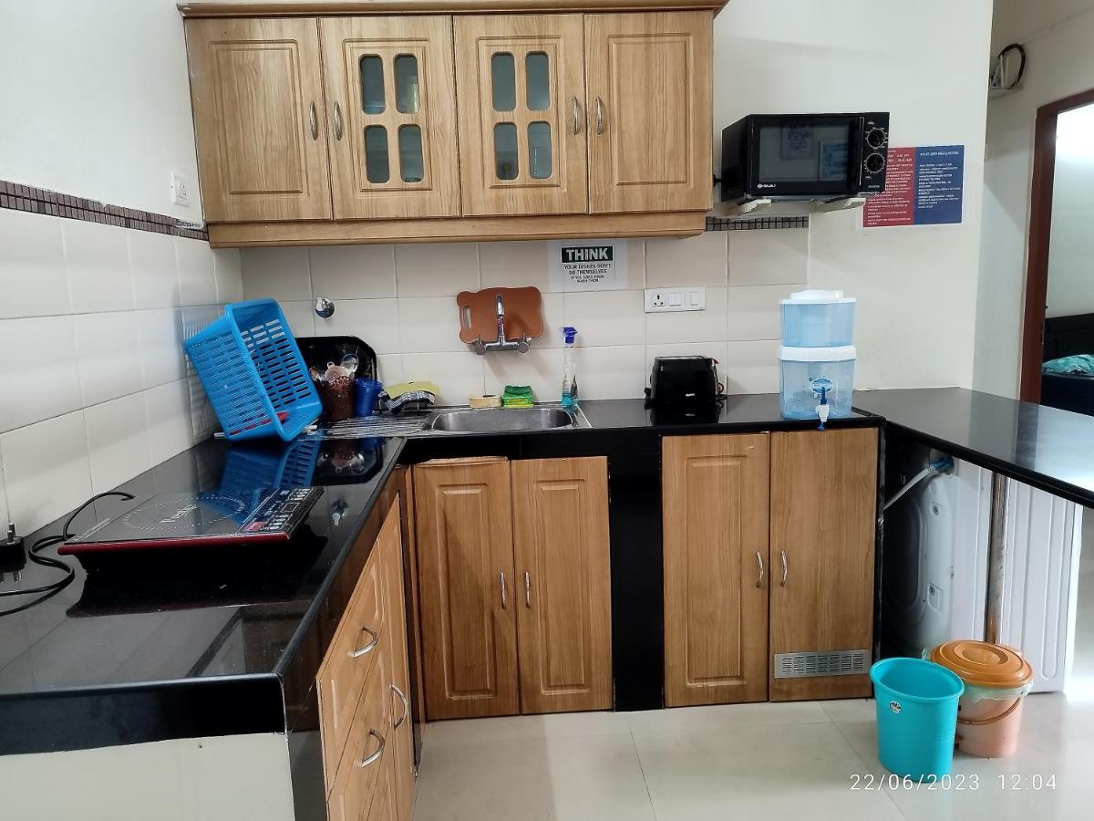 Seacoast Retreat- Lovely 2 BHK apartment with pool - Housity