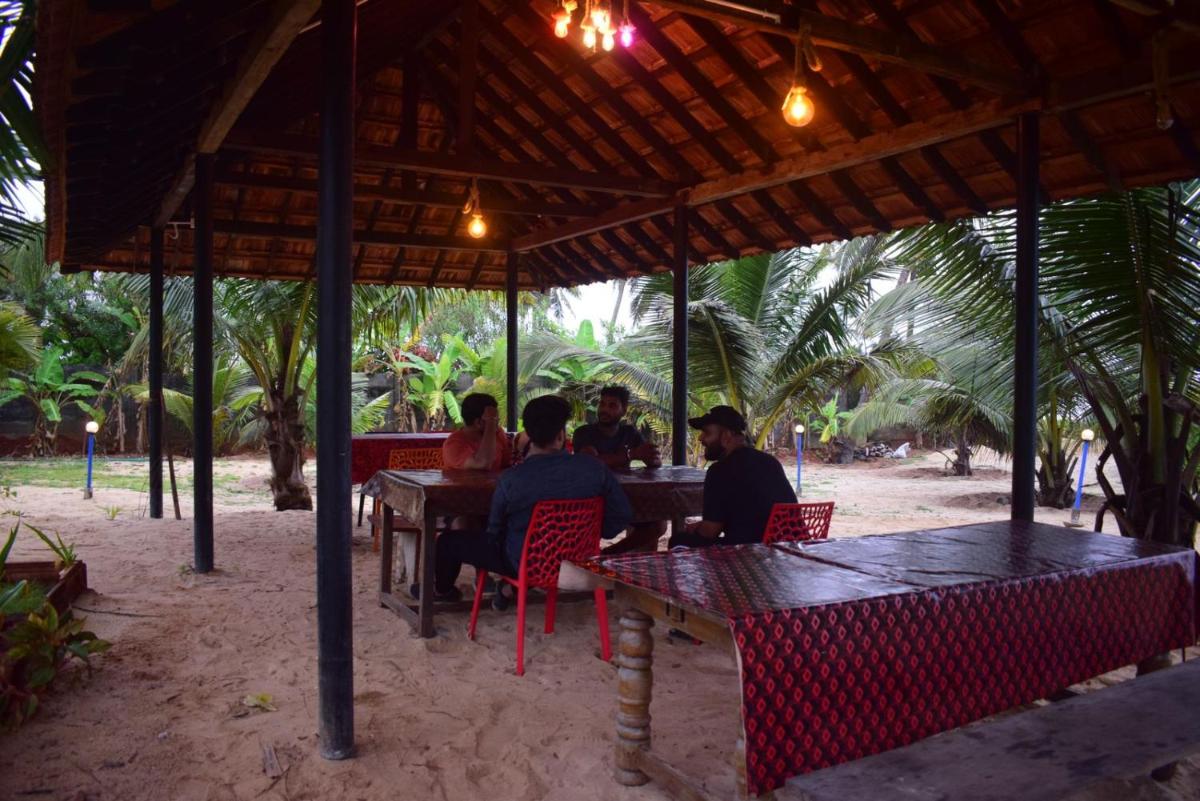 Blue Water Beach Homestay - Private beach DH - Housity