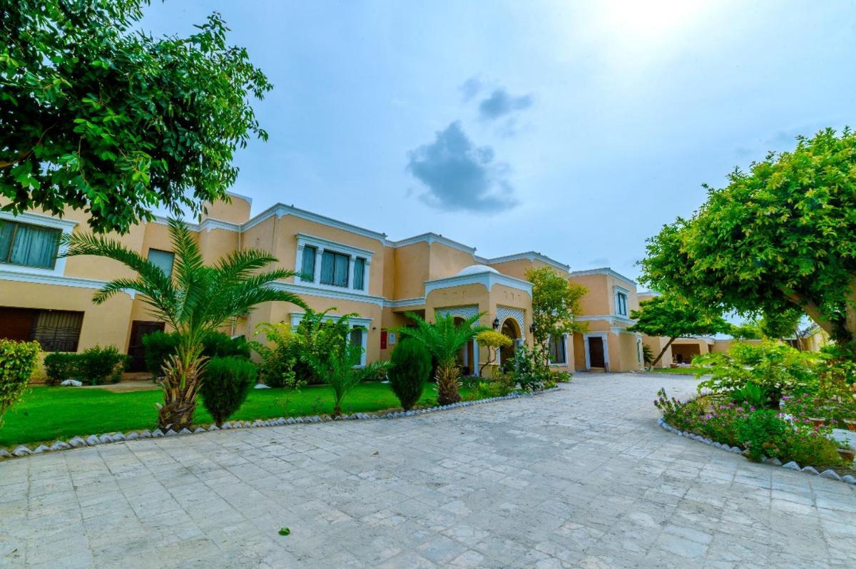 Hotel One Bahawalpur - Housity