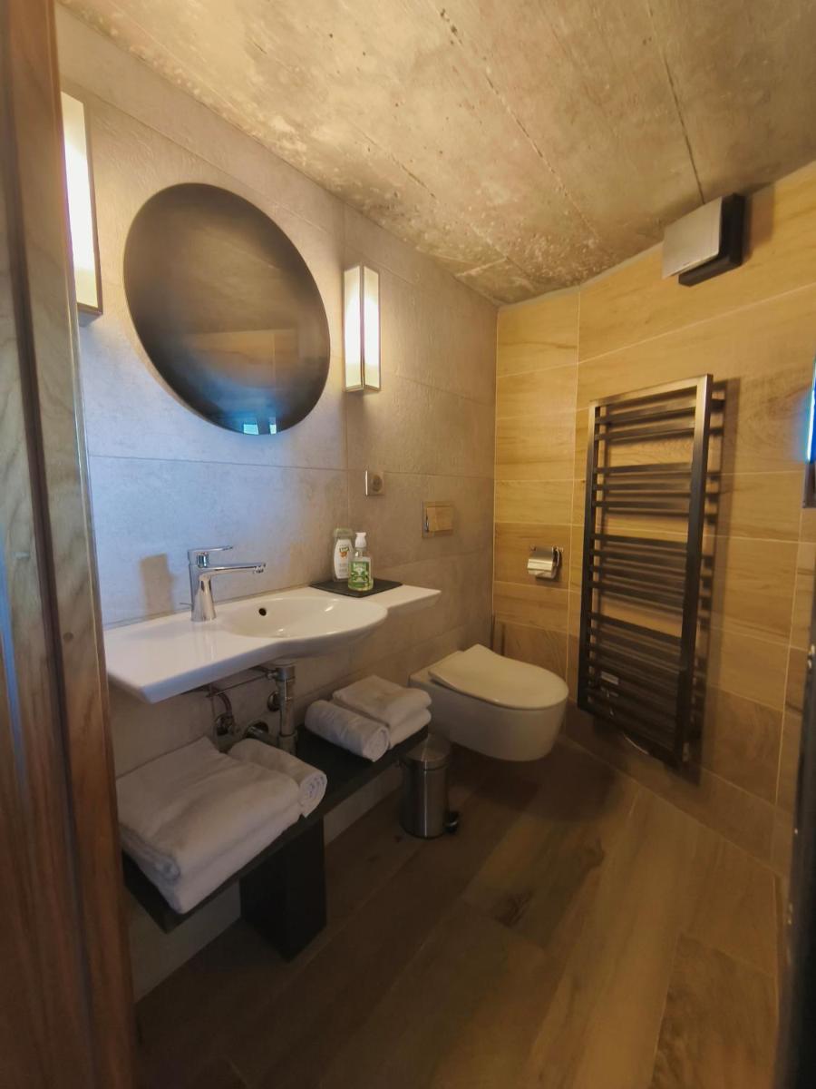 Au Bunker 67 - Housity