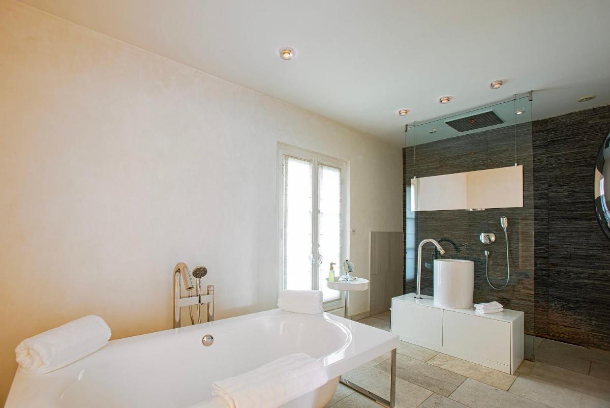 Hôtel Domaine de Biar - Housity