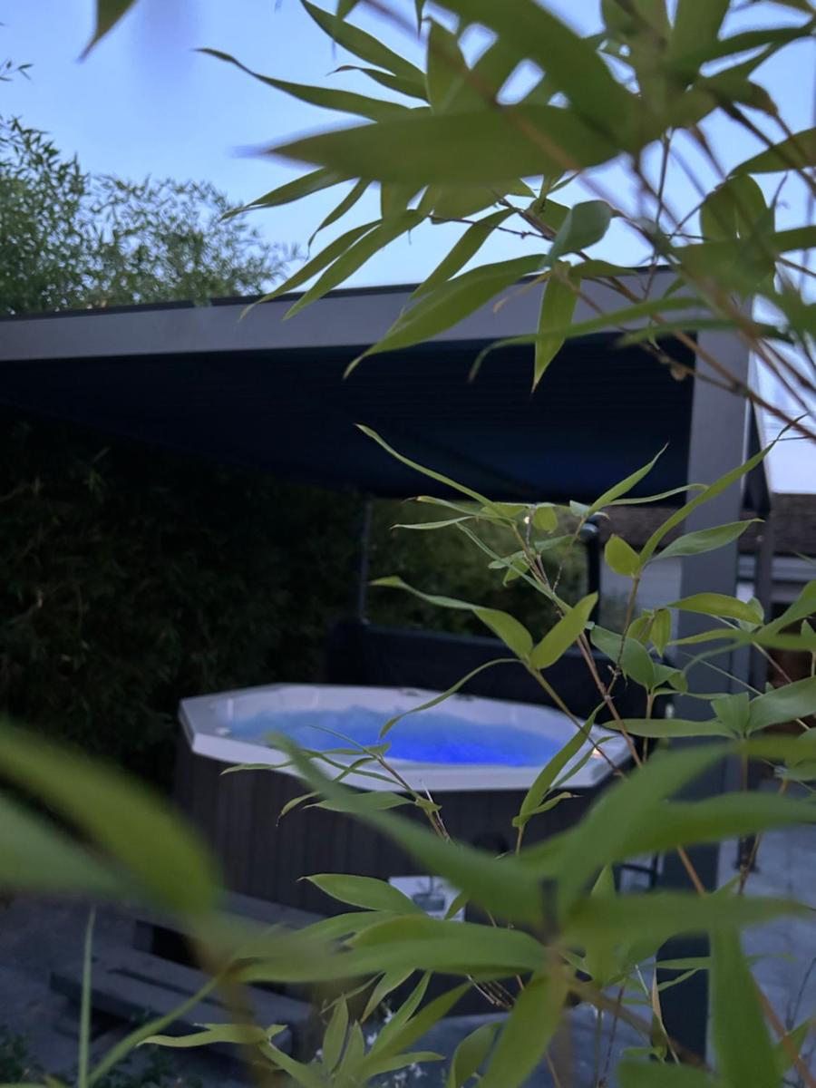 Bulle du puits avec jacuzzi et sauna privatif - Housity