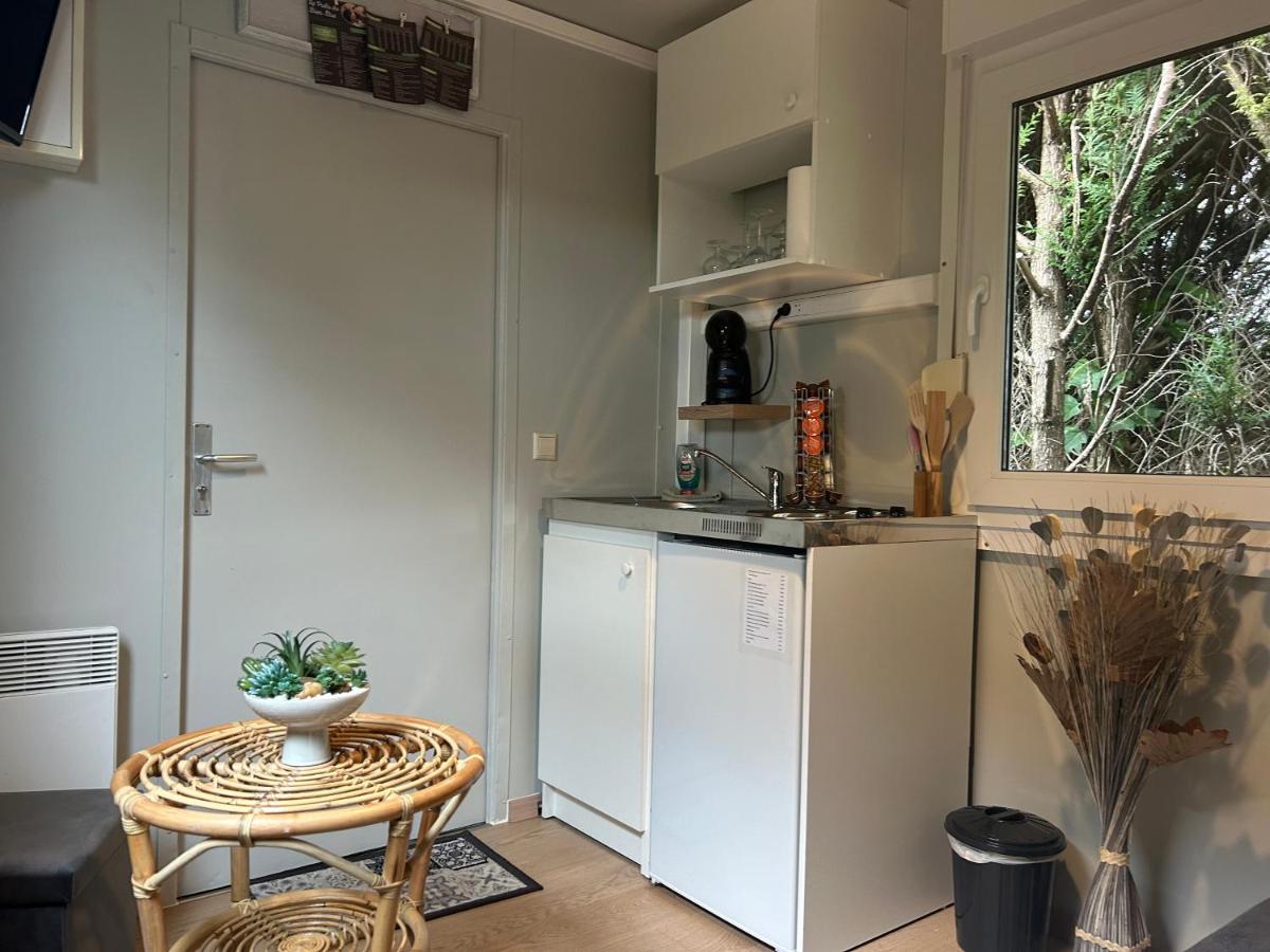 La chambre du puits avec 2 jacuzzis , sauna et Hammam privatif - Housity