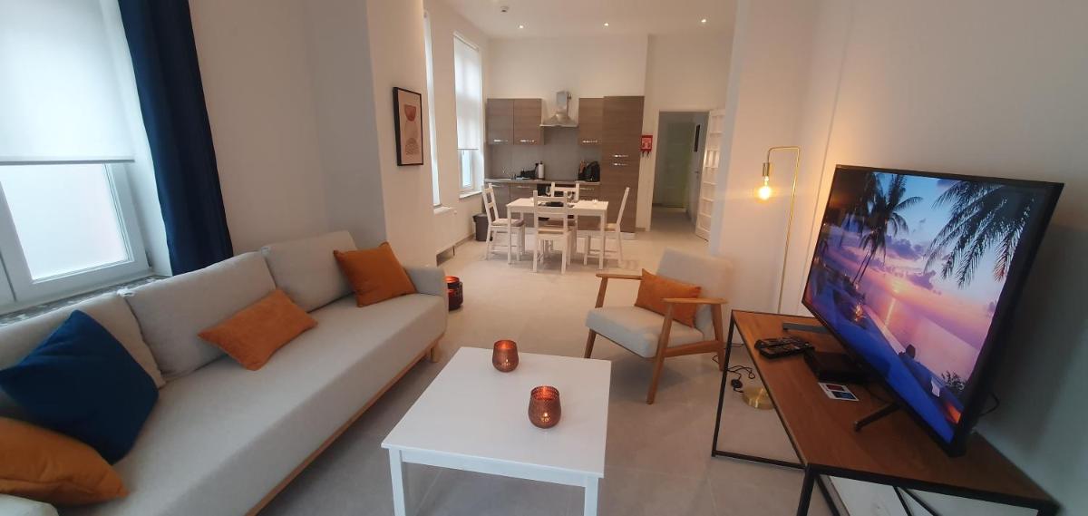 Charmant studio avec grande baignoire - Housity